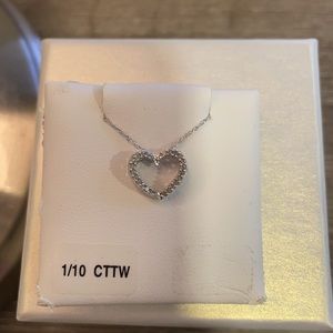 Heart pendant 10k gold 1/10 CTTW